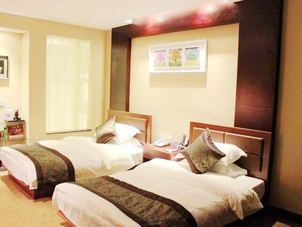 נאנטונג Mo'Er Holiday Hotel מראה חיצוני תמונה