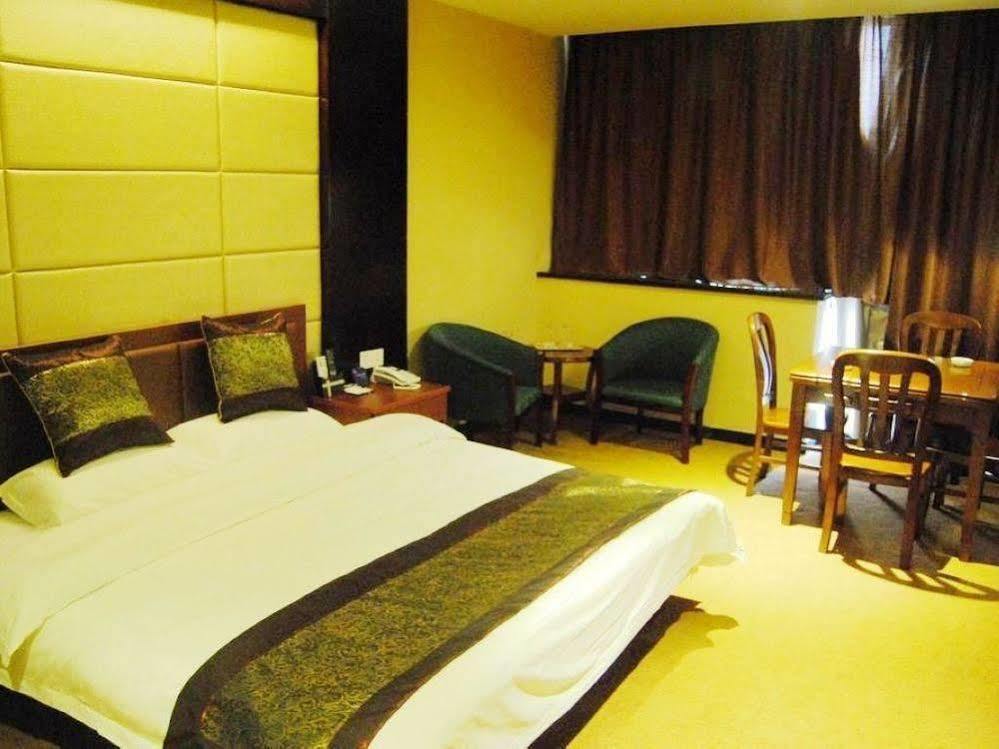 נאנטונג Mo'Er Holiday Hotel מראה חיצוני תמונה
